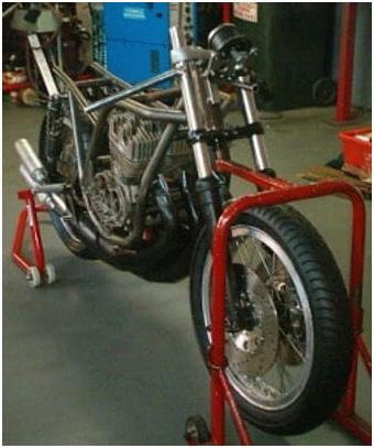 Kawasaki H2R 1971 Chassis Work